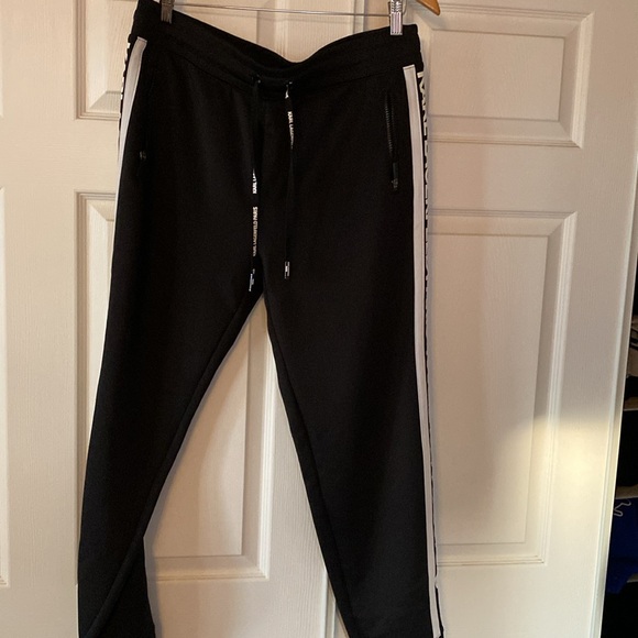 Barely worn joggers - Picture 2 of 7